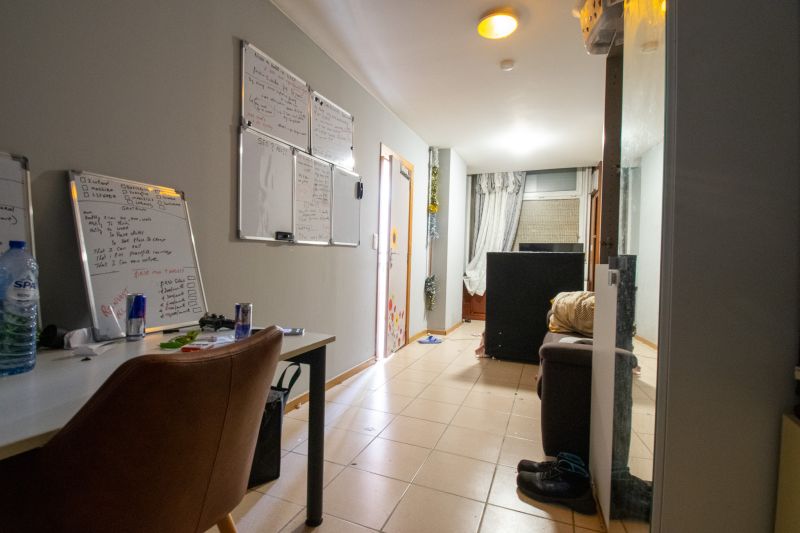 Vergund opbrengsteigendom met 6 kamers en tuin te Gent — foto 2